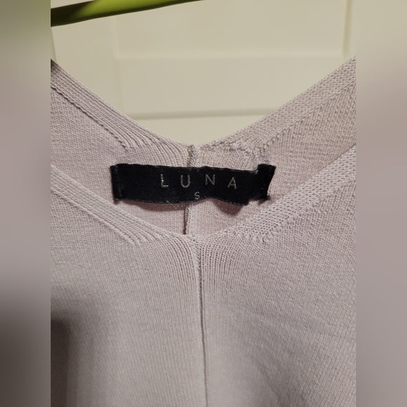 Sleeveless Top - Picture 2 of 4